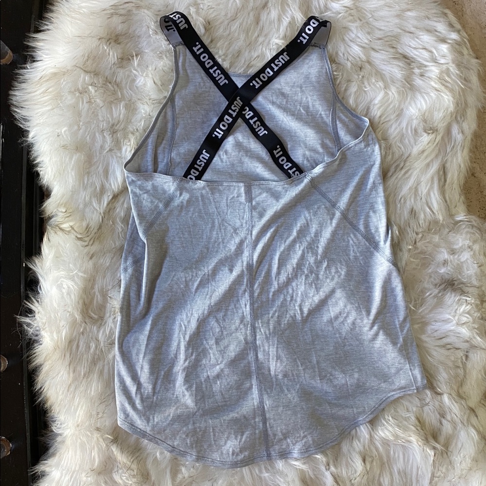 Nike Tank Top - Picture 2 of 2
